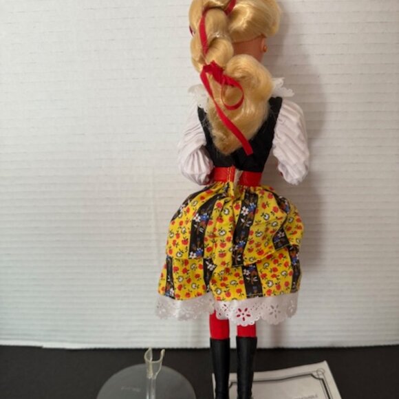 1990 Vintage Barbie Dolls of the World Czechoslovakian - Picture 6 of 10